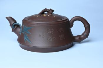 美壶定制紫砂壶 紫砂壶年底特惠 精品松竹梅紫砂壶 清虚静泰 暮色苍茫看劲松 乱云飞渡仍从容 原矿紫泥 - 紫砂壶信息网