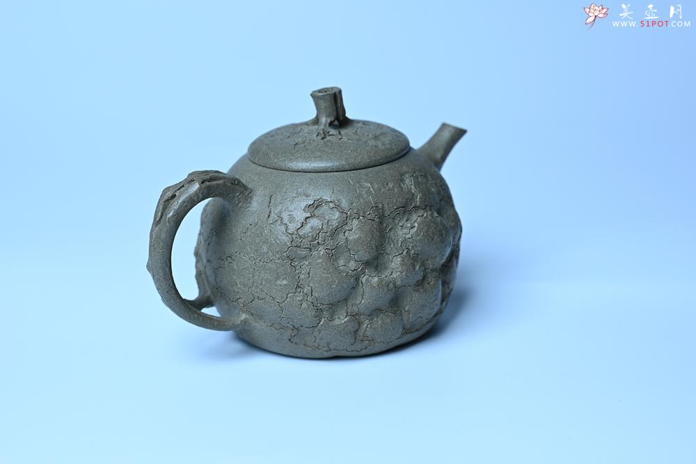 紫砂壶图片：紫砂壶特惠 特好老青段泥云松供春壶 茶人醉爱 - 紫砂壶信息网