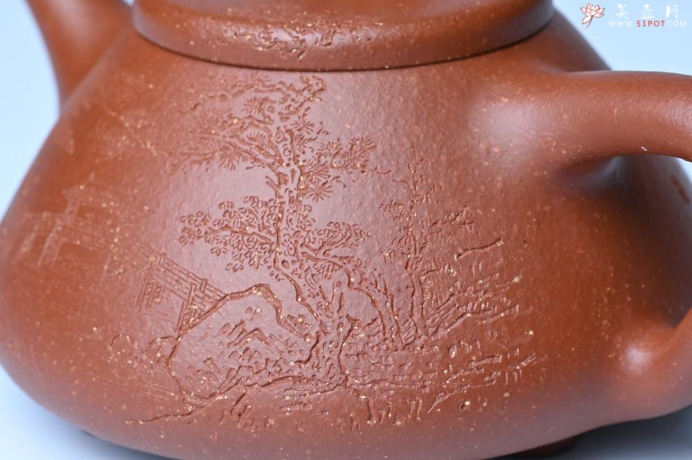 紫砂壶图片：实力派国工周斌（周镔）特好红降坡泥全手工子冶石瓢 张听钢装饰山水 - 紫砂壶信息网