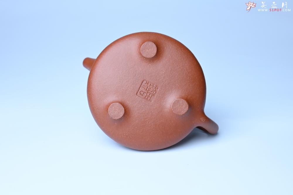 紫砂壶图片：实力派国工周斌（周镔）特好红降坡泥全手工子冶石瓢 张听钢装饰山水 - 紫砂壶信息网