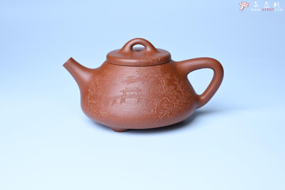 紫砂壶图片：实力派国工周斌（周镔）特好红降坡泥全手工子冶石瓢 张听钢装饰山水 - 紫砂壶信息网