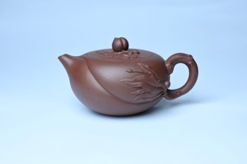 美壶特惠 1993年国工杨军保精致特好紫泥蟠桃壶 - 紫砂壶信息网